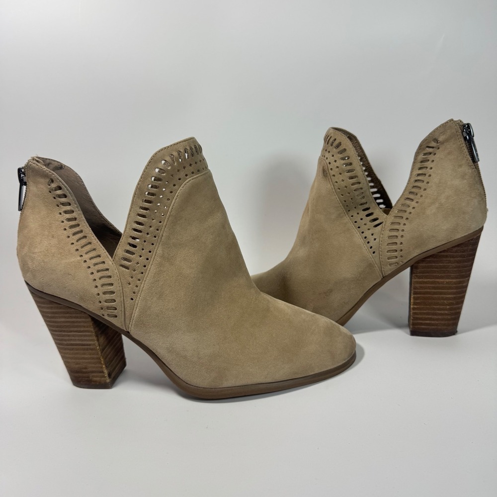 Vince Camuto Fileana Ankle Booties Suede Leather Cutout Block Heel Taupe Sz‎ 10